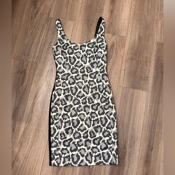 Diane Von Furstenberg Black and Leopard Print Dress - Picture 3 of 6